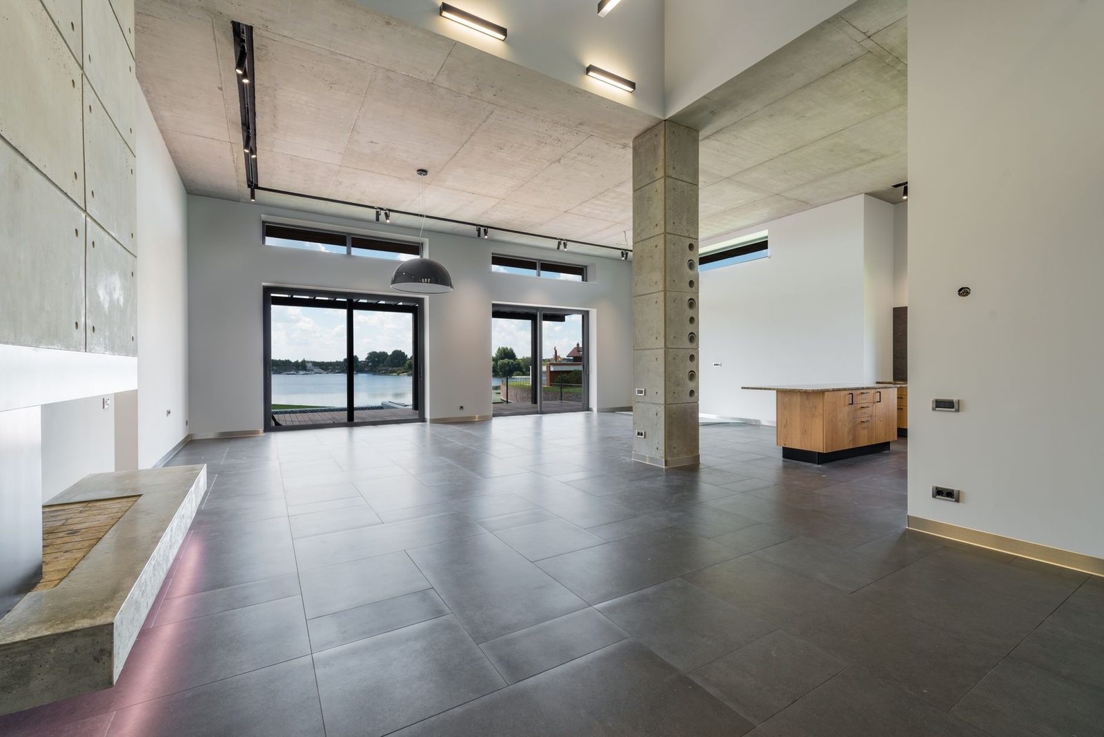 Béton ciré dans un loft : où l’utiliser et comment l’entretenir